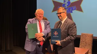 Przedstawiciele AGH i 5 Wojskowego Szpitala Klinicznego z Polikliniką SPZOZ w Krakowie