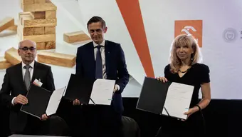 Zdjęcie: Przedstawiciele AGH, Orlen S.A. i Politechniki Warszawskiej