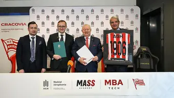 Przedstawiciele AGH i Cracovii S.A.