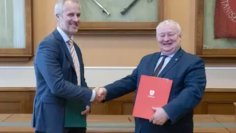 Zdjęcie: Podpisanie umowy o współpracy AGH z Gränges AB