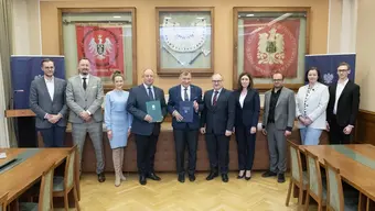 Przedstawiciele AGH i Małopolskiego Urzędu Wojewódzkiego w Krakowie